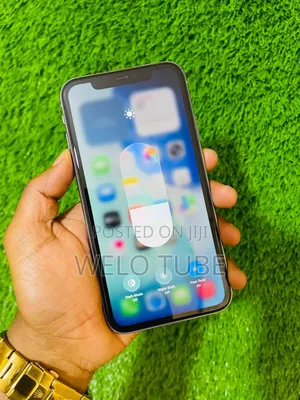 Apple iPhone 11 64 GB Blue