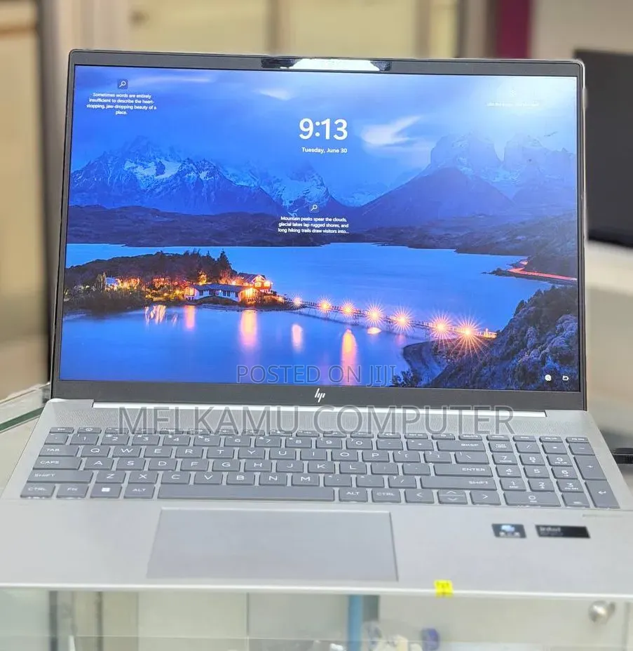 New Laptop HP Pavilion 17 32GB Intel Core Ultra 7 SSD 1T