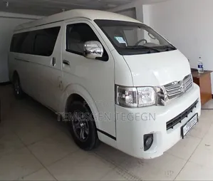 New Bus 2023 White