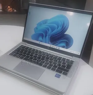 New Laptop HP EliteBook 830 G8 16GB Intel Core i5 SSD 512GB