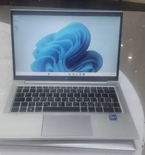 New Laptop HP EliteBook 830 G8 16GB Intel Core i5 SSD 512GB