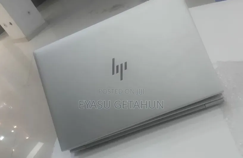 New Laptop HP EliteBook 830 G8 16GB Intel Core i5 SSD 512GB
