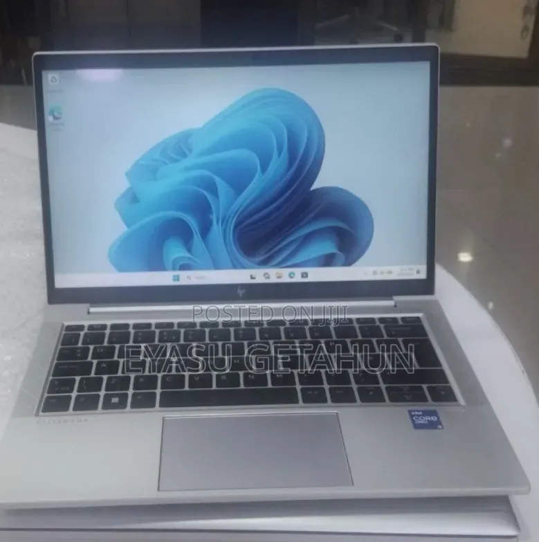 New Laptop HP EliteBook 830 G8 16GB Intel Core i5 SSD 512GB