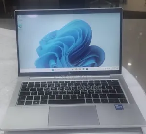 New Laptop HP EliteBook 830 G8 16GB Intel Core i5 SSD 512GB