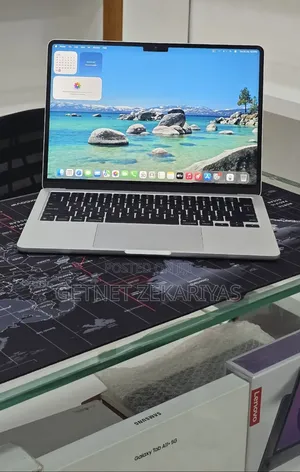 New Laptop Apple MacBook Air 2024 M3 16GB Apple M3 SSD 256GB