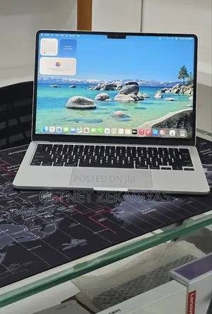 New Laptop Apple MacBook Air 2024 M3 16GB Apple M3 SSD 256GB