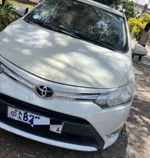 Toyota Yaris 2013