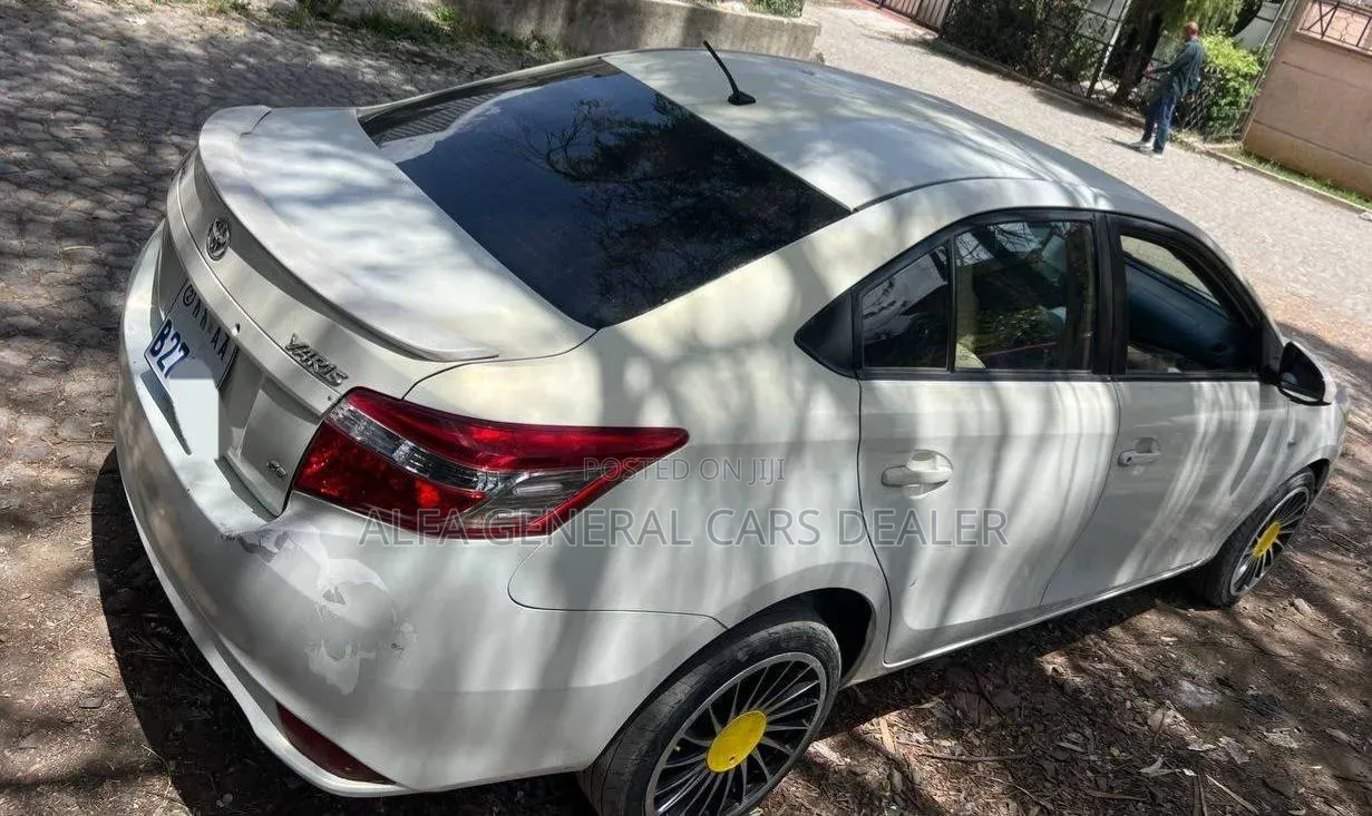 Toyota Yaris 2013