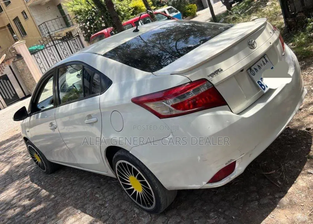Toyota Yaris 2013