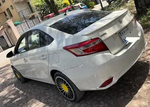 Toyota Yaris 2013
