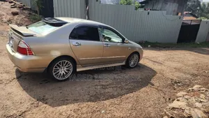 Toyota Corolla 2005 Gold