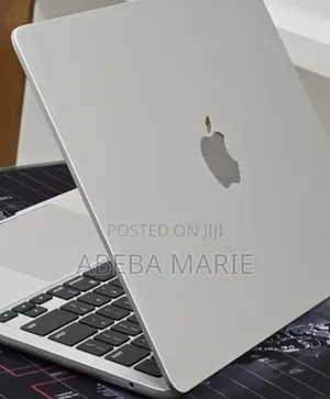New Laptop Apple MacBook Air 2024 M3 16GB Apple M3 SSD 256GB