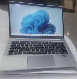 New Laptop HP EliteBook 830 G8 16GB Intel Core i5 SSD 512GB