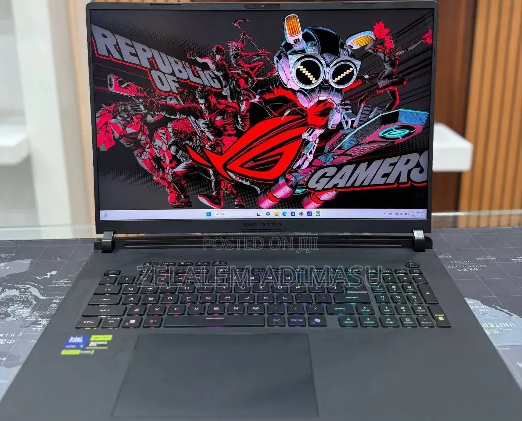 New Laptop Asus ROG Strix G18 32GB Intel Core Ultra 9 SSD 2T