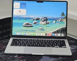 New Laptop Apple MacBook Air 2024 M3 16GB Apple M3 SSD 256GB