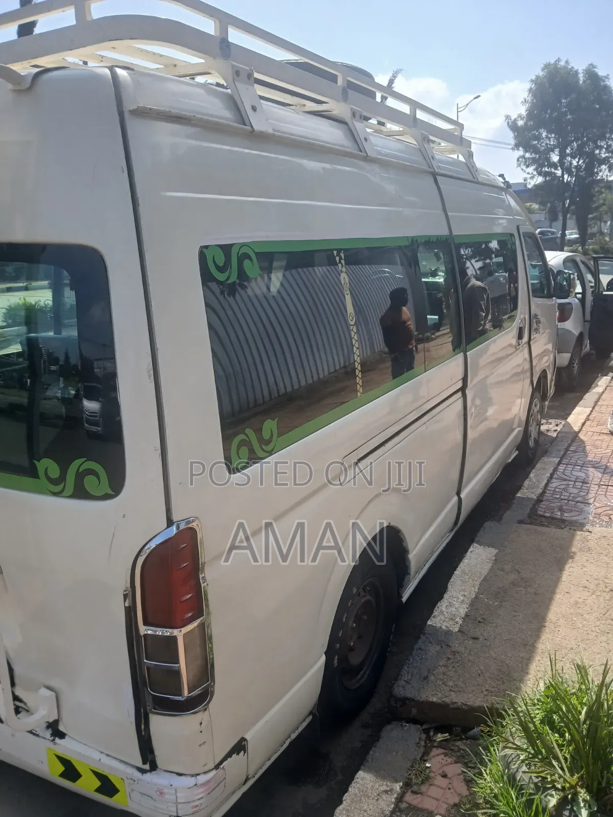 Toyota HiAce 2014 White
