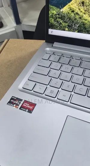 New Laptop Asus VivoBook 15 X505BA 16GB AMD Ryzen 7 SSD 512GB