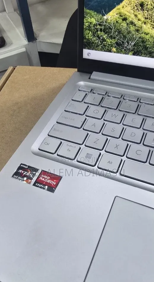 New Laptop Asus VivoBook 15 X505BA 16GB AMD Ryzen 7 SSD 512GB