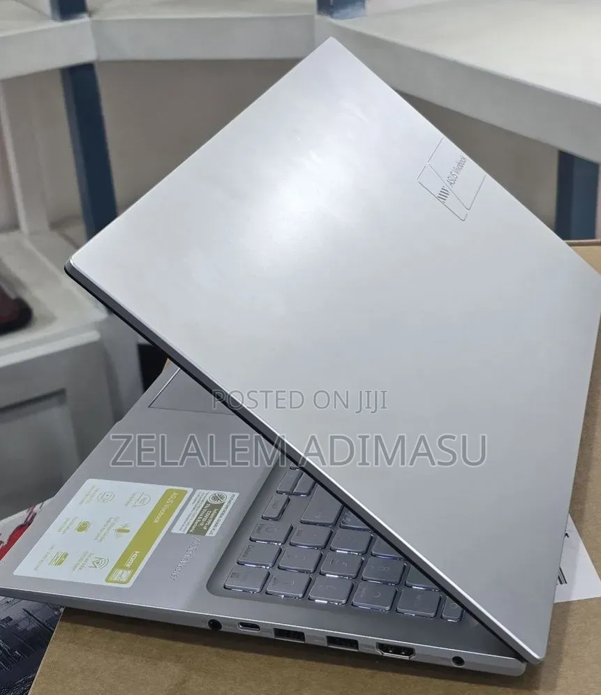 New Laptop Asus VivoBook 15 X505BA 16GB AMD Ryzen 7 SSD 512GB