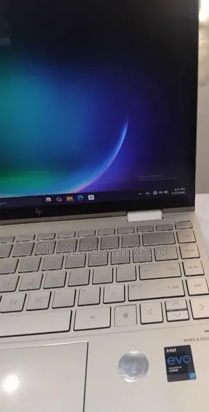 New Laptop HP Envy x360 8GB Intel Core i7 SSD 512GB