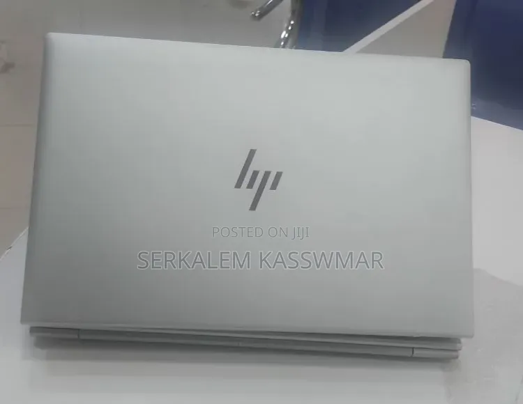 New Laptop HP EliteBook 830 G8 16GB Intel Core i5 SSD 512GB