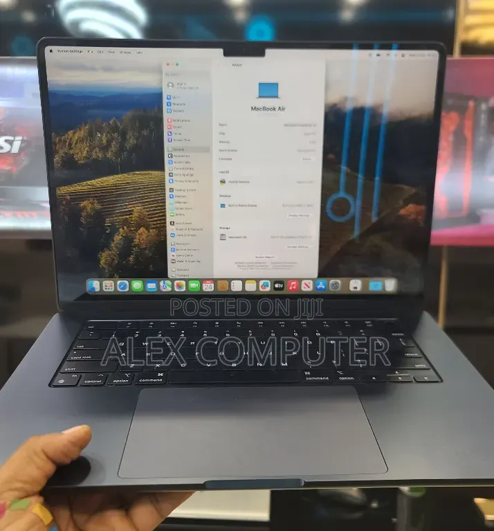 New Laptop Apple MacBook Air 2024 M3 8GB Apple M3 SSD 256GB
