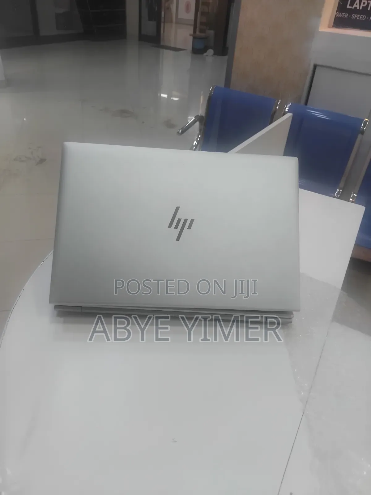 New Laptop HP EliteBook 830 G8 16GB Intel Core i5 SSD 512GB