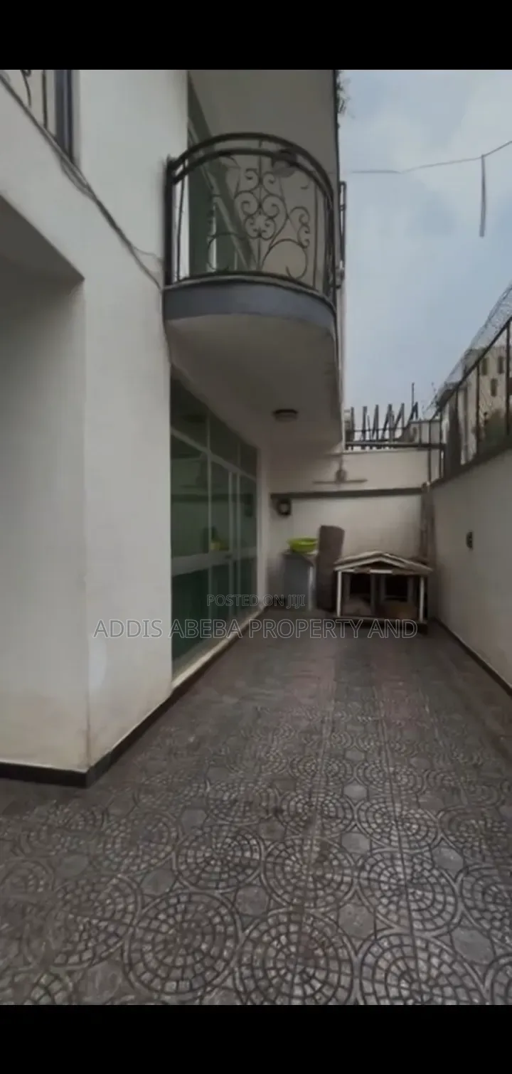 5bdrm House in Gabriel, Nifas Silk-Lafto for sale