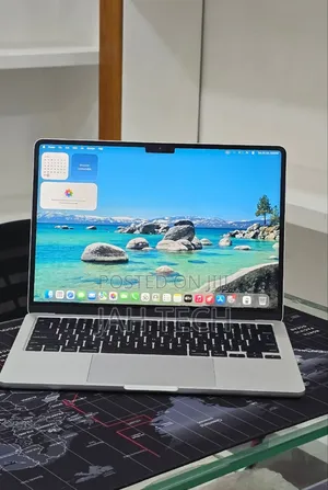 New Laptop Apple MacBook Air 2024 M3 16GB Apple M3 SSD 256GB
