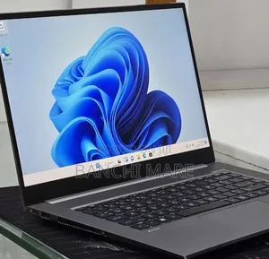 New Laptop HP ZBook Firefly 16inch G9 32GB Intel Core i7 SSD 512GB
