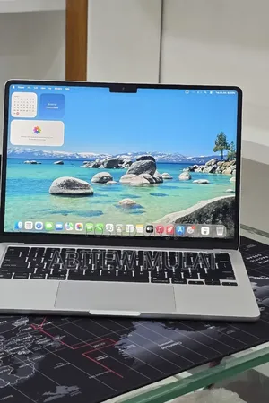 New Laptop Apple MacBook Air 2024 M3 16GB Apple M3 SSD 256GB