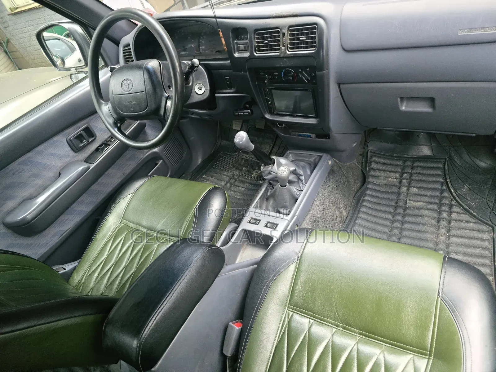Toyota Hilux 2000 Green