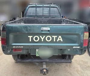 Toyota Hilux 2000 Green