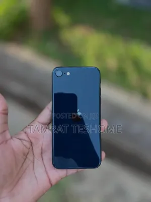 New Apple iPhone SE (2022) 128 GB