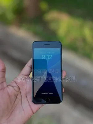New Apple iPhone SE (2022) 128 GB