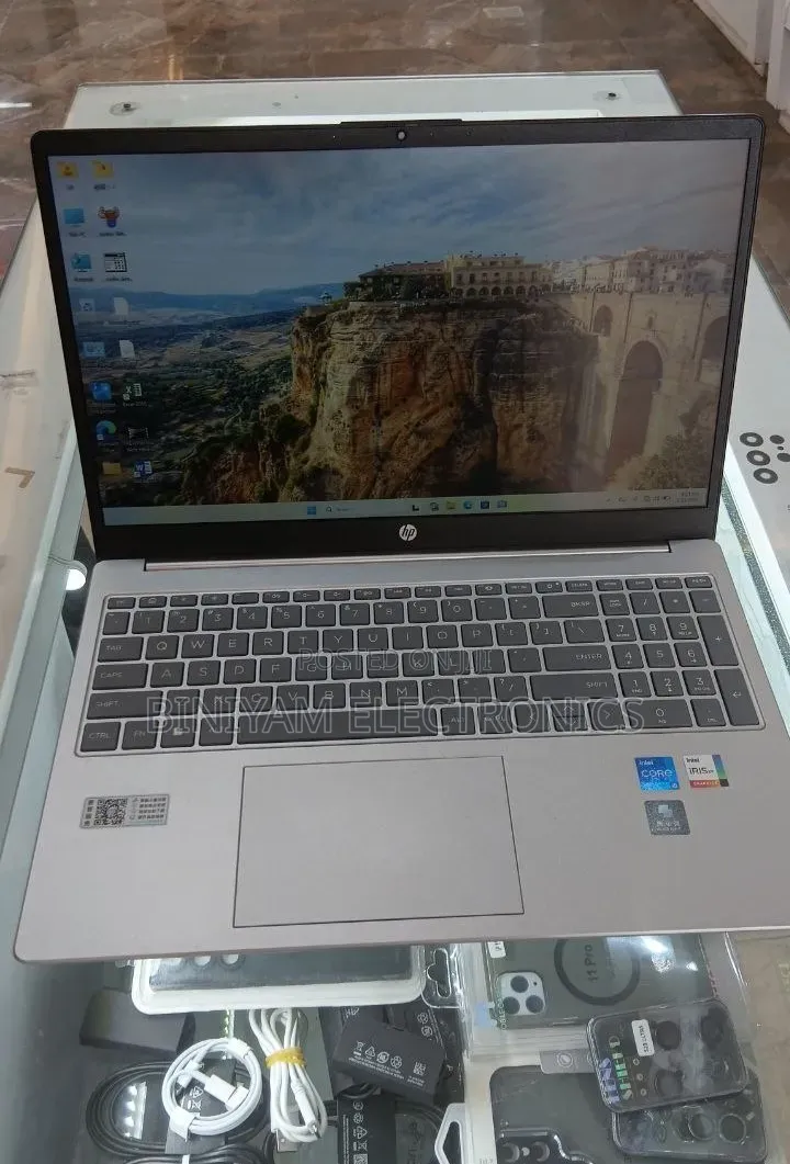 New Laptop HP Stream Notebook 16GB Intel Core i5 SSD 1T