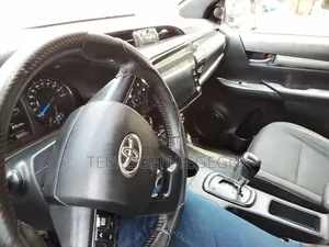 Toyota Hilux 2021