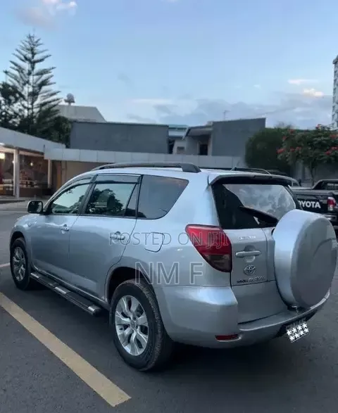 Toyota RAV4 2.4 2008 Silver
