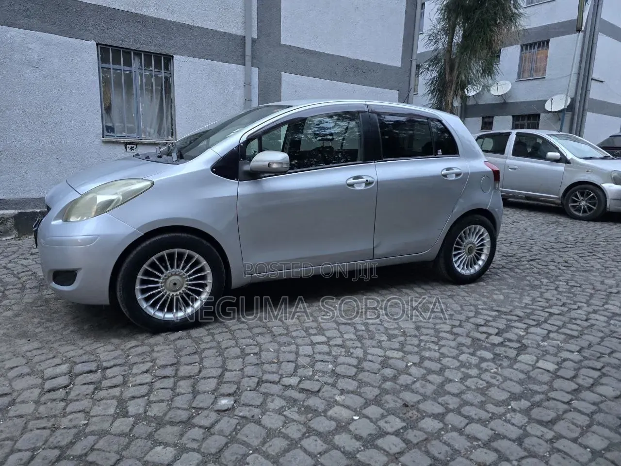 Toyota Yaris 2010 Silver