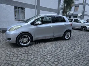 Toyota Yaris 2010 Silver