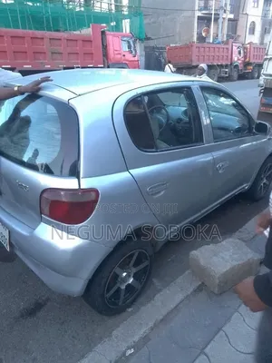 Toyota Yaris 2010 Silver