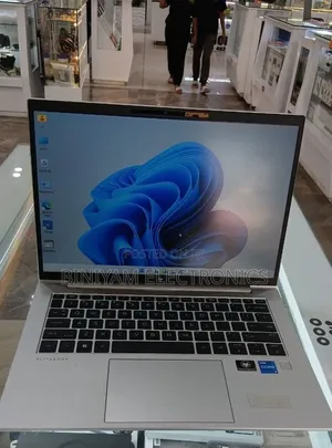 New Laptop HP EliteBook 840 G9 16GB Intel Core i5 SSD 512GB