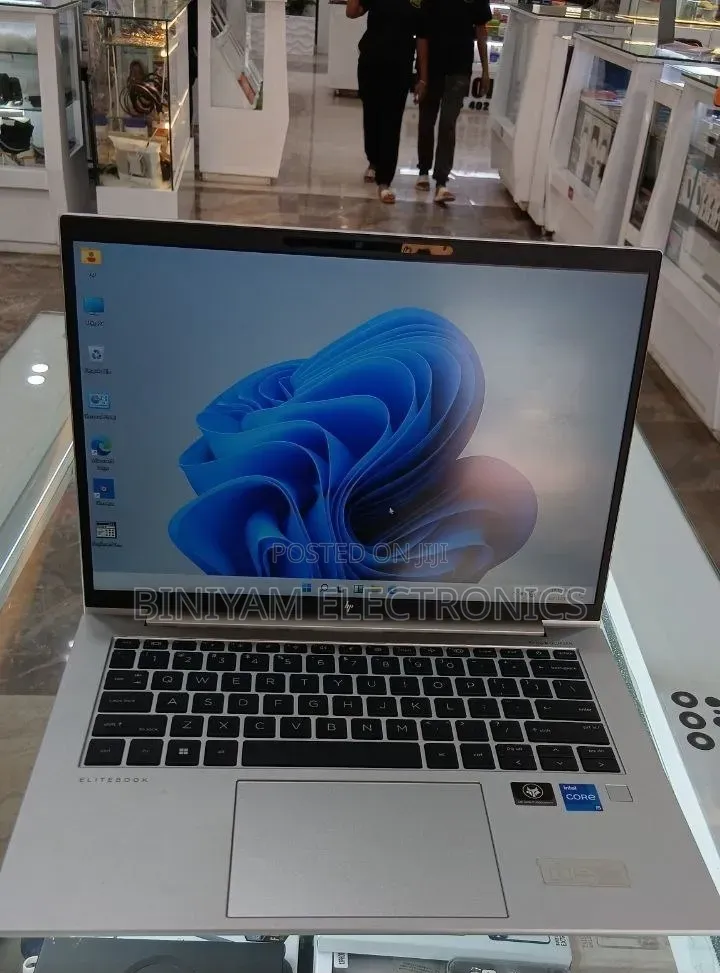 New Laptop HP EliteBook 840 G9 16GB Intel Core i5 SSD 512GB