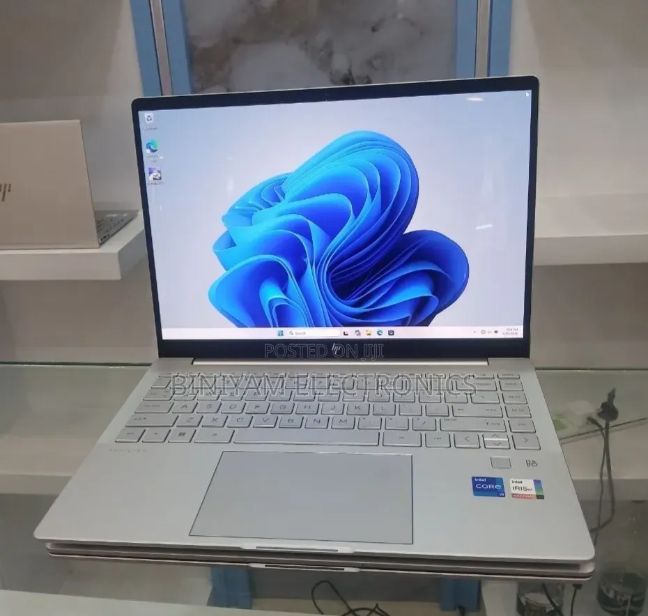 New Laptop HP Pavilion 14 16GB Intel Core i7 SSD 1T