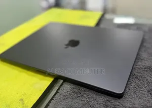 New Laptop Apple MacBook Pro 2024 M4 Pro 24GB Apple M4 SSD 512GB