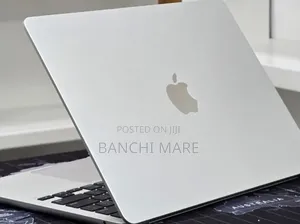 New Laptop Apple MacBook Air 2022 M2 16GB Apple M2 SSD 512GB