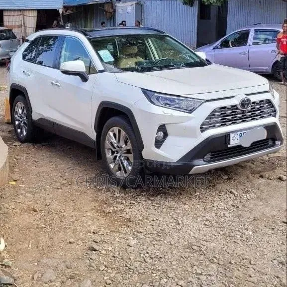 Toyota RAV4 2020 White