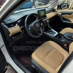 Toyota RAV4 2020 White