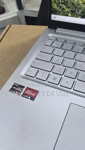 New Laptop Asus Vivobook 15 16GB Intel Core i7 SSD 512GB