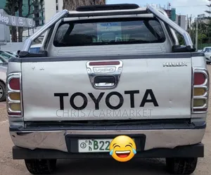Toyota Hilux 2007 Gold